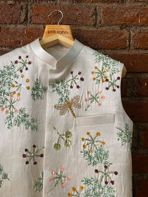 Floral Hand Painted Kurta and Bundi Set image 3