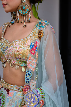 Gardenia Highlighted Lehenga Set Paidawn With Highlighted Blouse And Applique Dupatta image 4