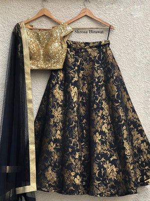 Gold Sequins Blouse with Black and Gold Jacquard Skirt - M image