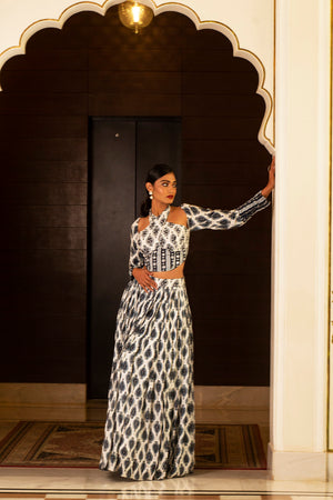 White Printed Tie-Up Corset Blouse and Skirt Set image 4