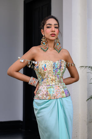 Gardenia Highlighted Corset With Skirt image 7