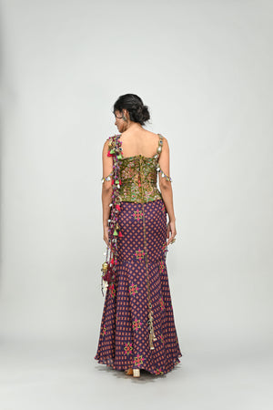 Plum Pre Stitched Tassel Saree Paired with Badla Embroidered Green Corset image 2