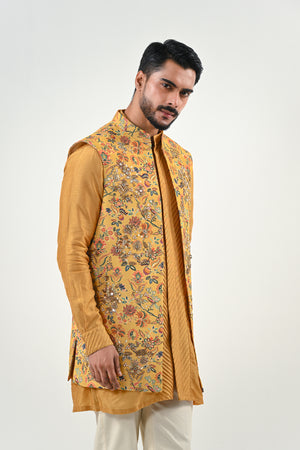 M HIGHLIGHTED HALF JACKET SET image 0