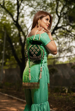 Olive Potli image 1