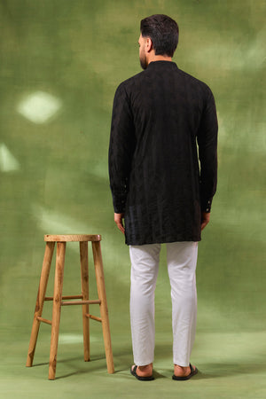 Black Geometric Embroidered Kurta Set image 2