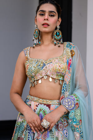 Gardenia Highlighted Lehenga Set Paidawn With Highlighted Blouse And Applique Dupatta image 6