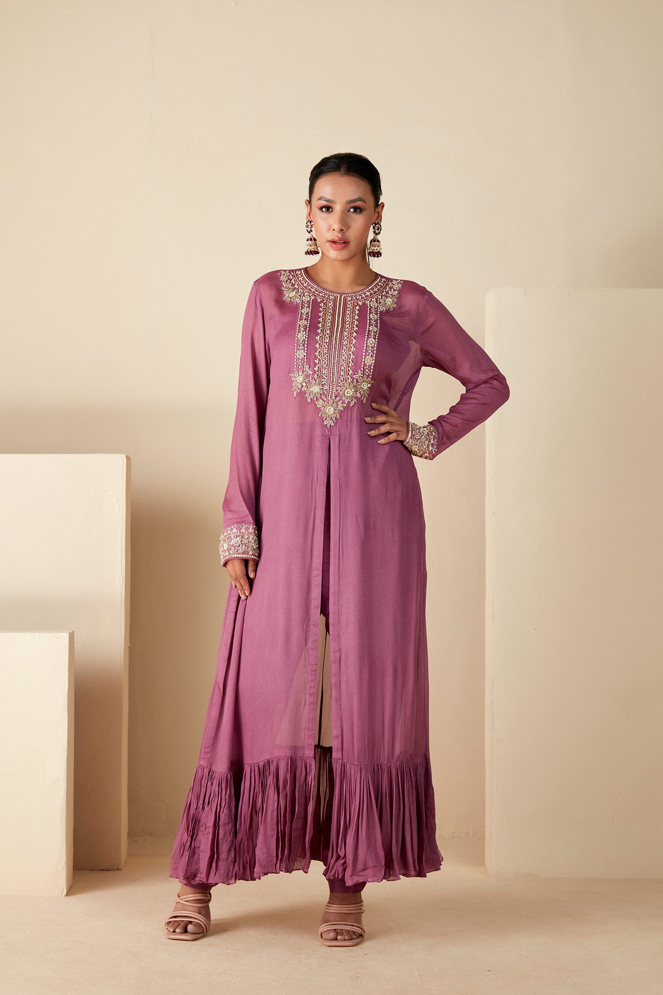 Mauve Majesty Zardosi Kurta Set - L image