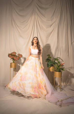 Offwhite &amp; Peach Organaza Lehenga Set image 3