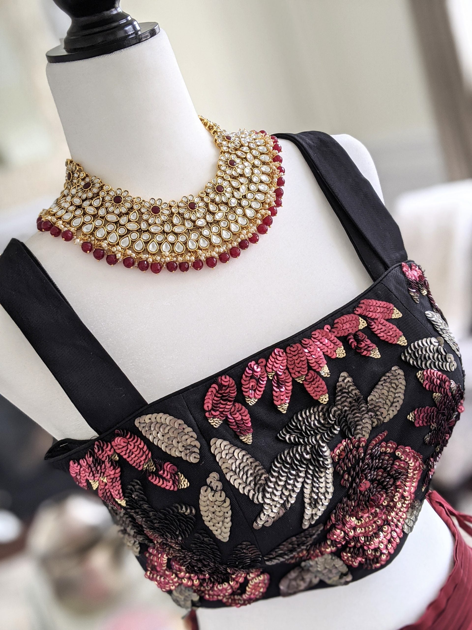 Black Sequins Sleeveless Blouse with Wine Skirt image 3