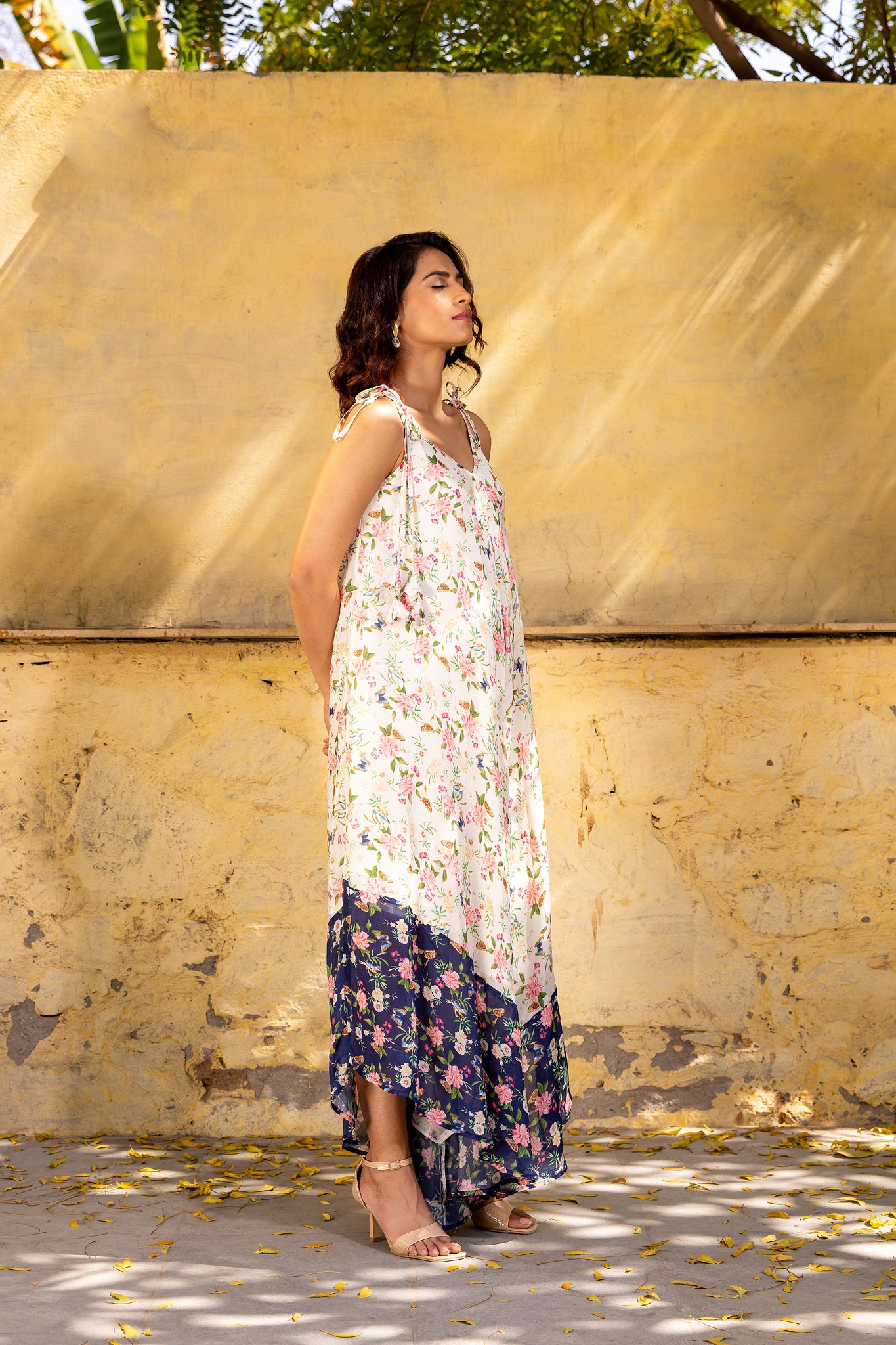 Off-White &amp; Navy Blue Georgette Crepe Printed Jumpsuit - S image