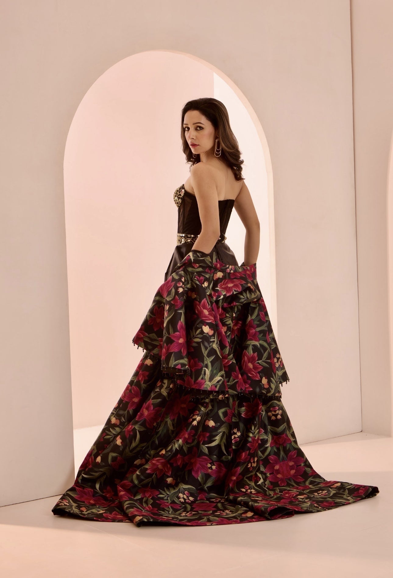 Zor Jacket and Gown Set image 2