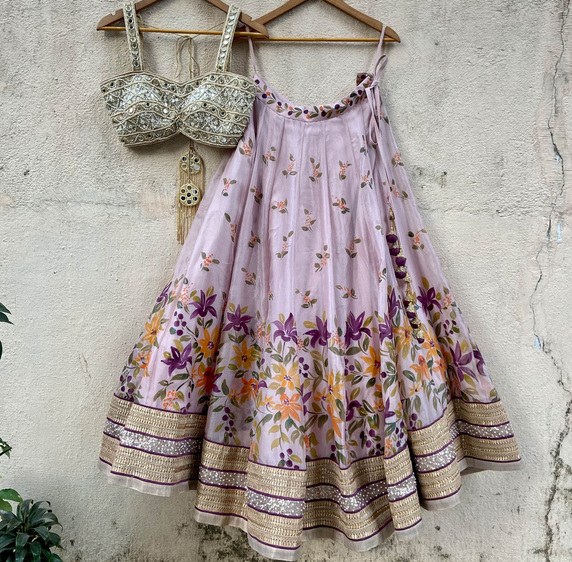 Lavender Handpainted Lehenga Set image 4