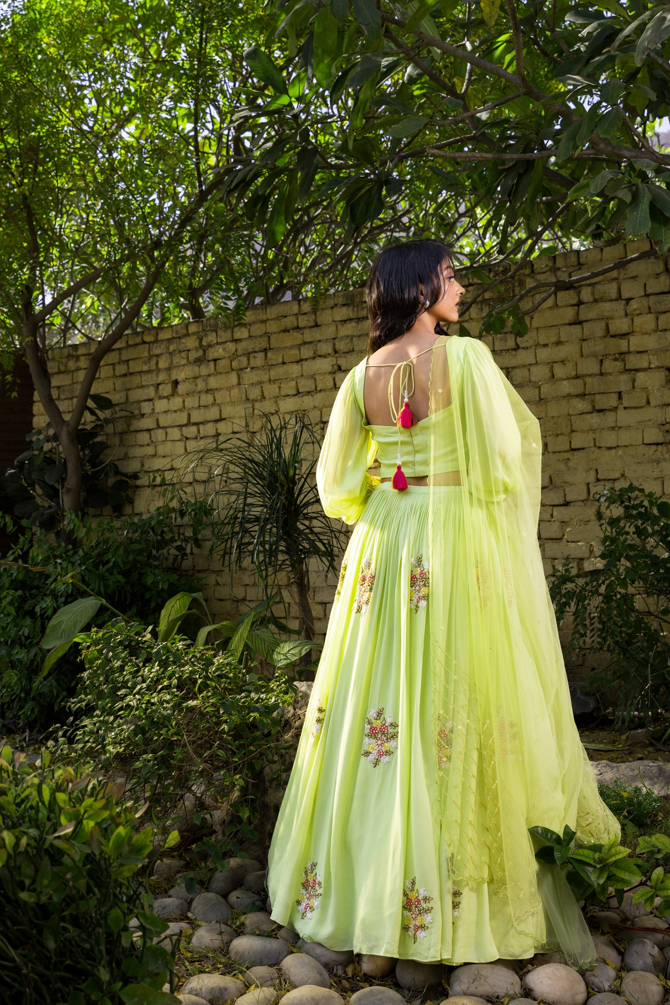 Green Georgette Floral Thread Embroidered Lehenga Set image 4