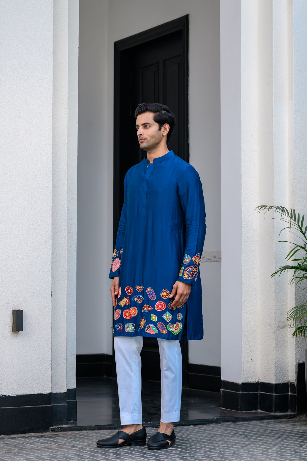 Iris Highlighted Applique Kurta Paired with White Pants image 1