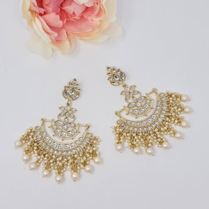 Pari Earrings image 2