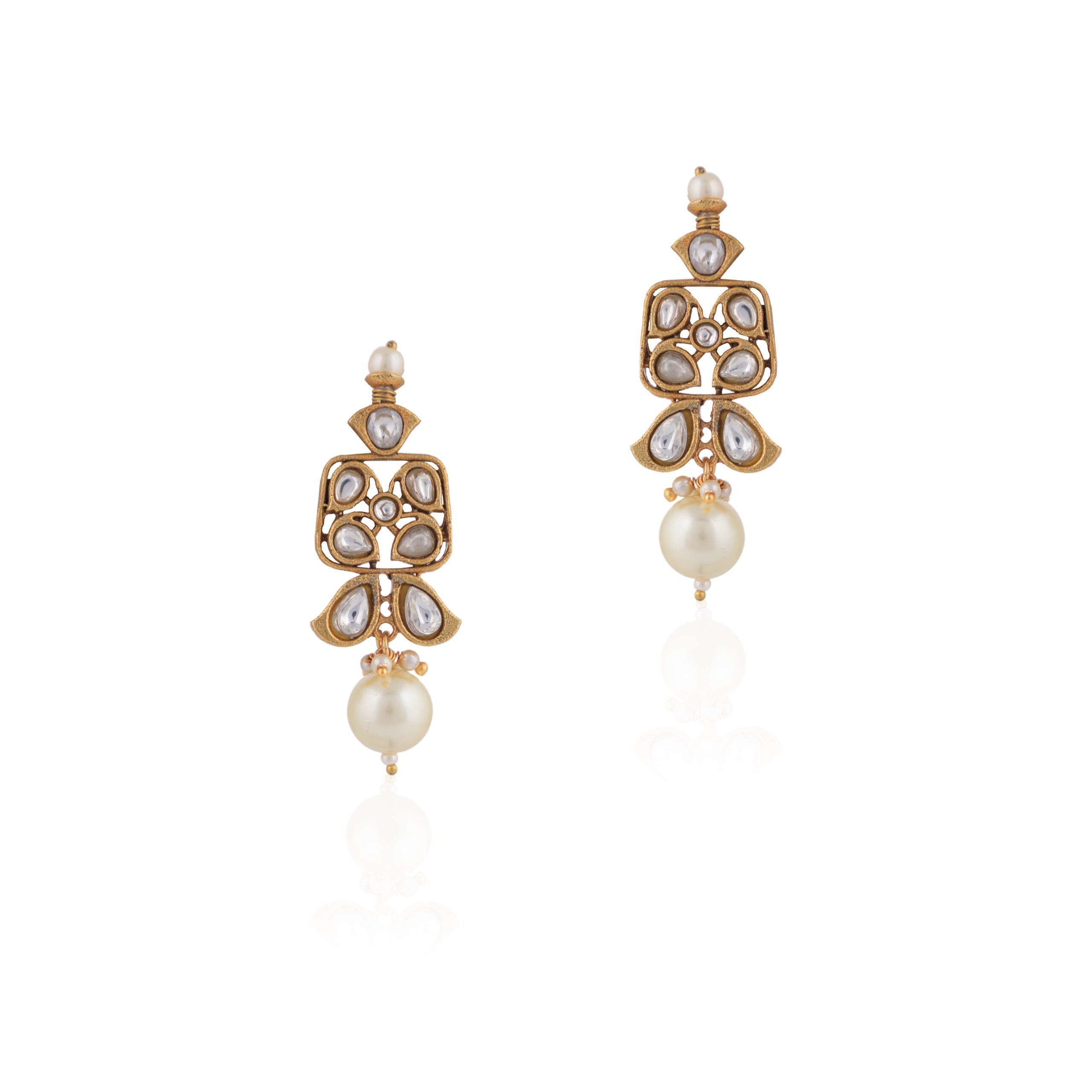 Off White Pearl and Jadtar Elegance Choker Set image 1