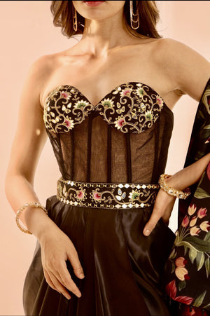 Zor Jacket and Gown Set image 6