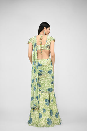 Highlighted Pre Stitched Peacock Saree Paired with Printed Highlighted Peacock Blouse image 4