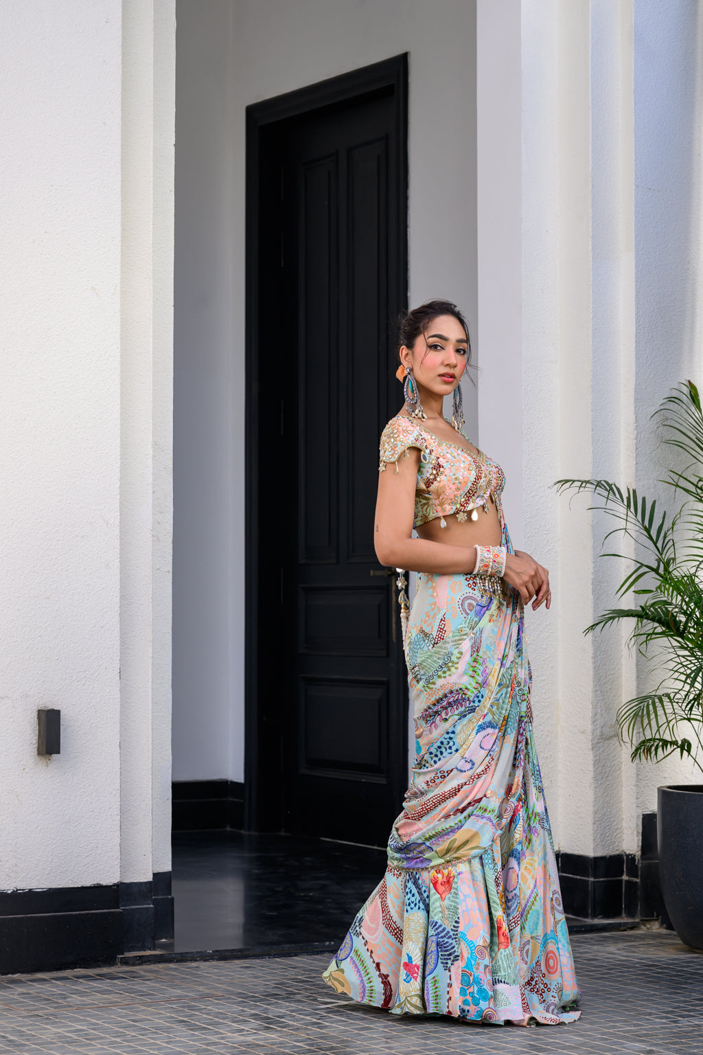 Gardenia Highlighted Saree Paidwan with Hand Work Mirror Blouse - M image