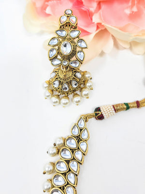 Asha Kundan Necklace Set image 1