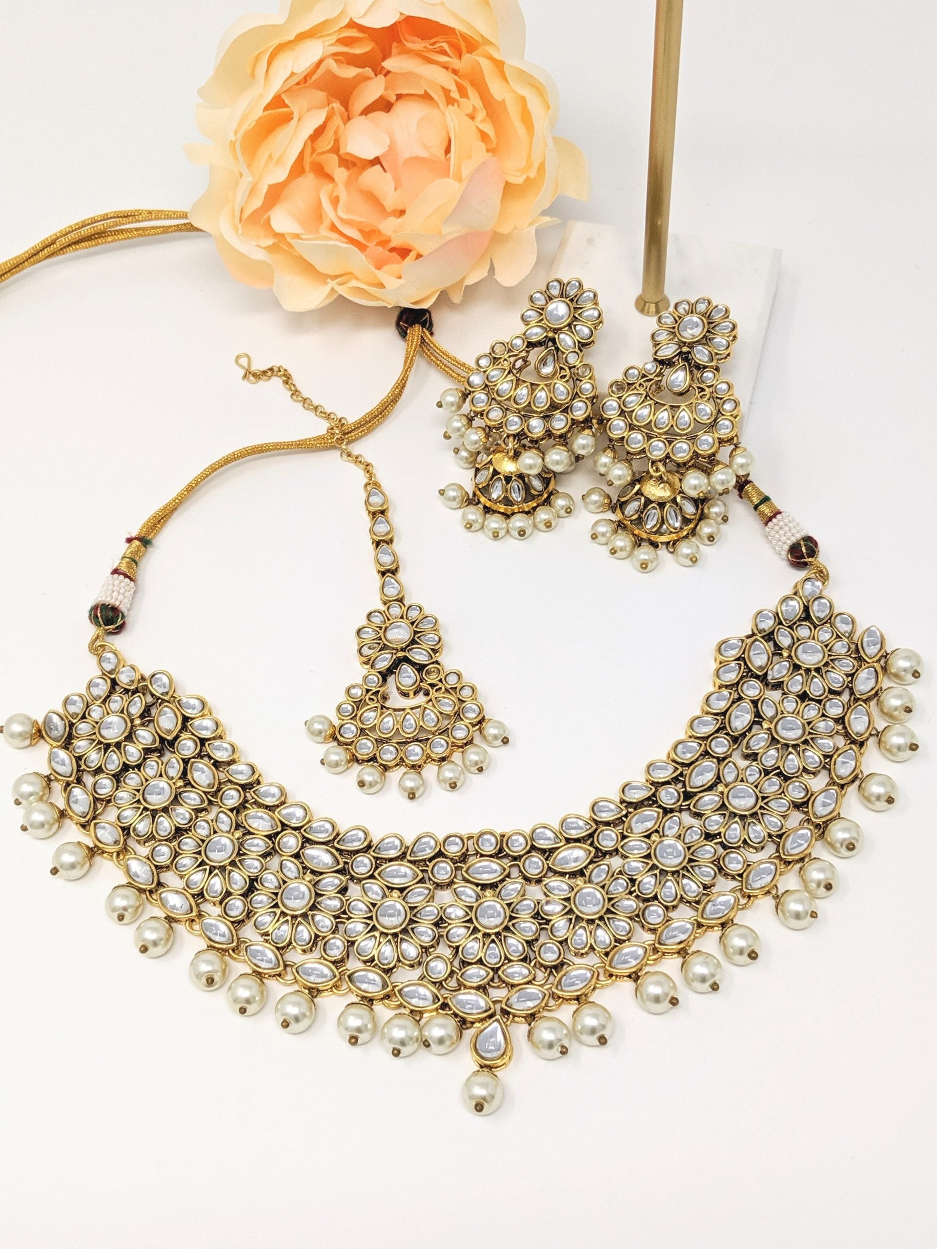 Golden Menka Necklace Set image 1