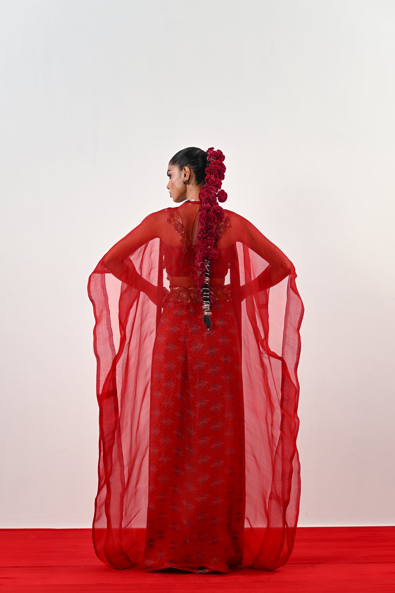 S DHOTI SET WITH EMBROIDERED BLOUSE AND ORGANZA JACKET image 5