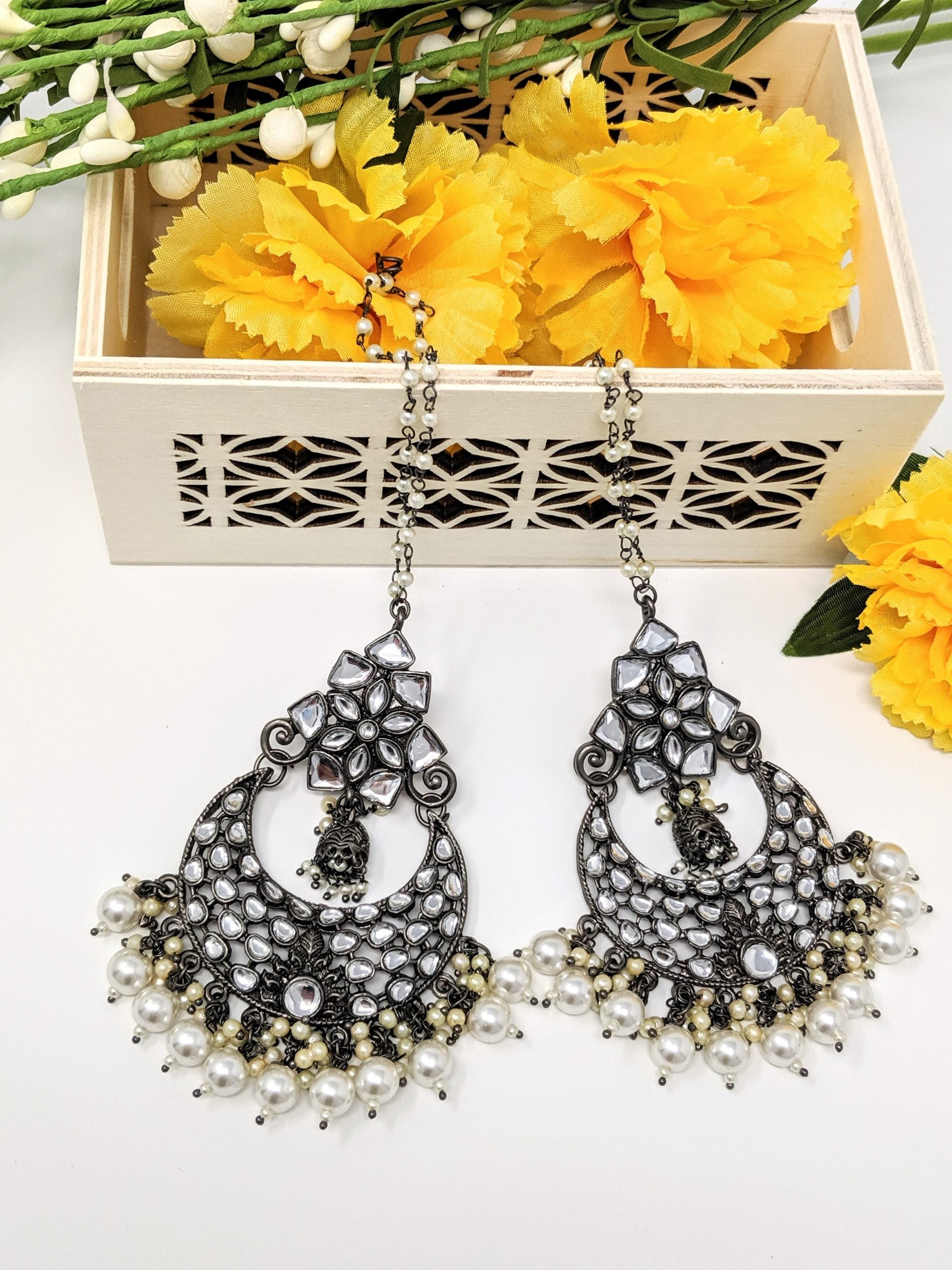 Chaandni Earrings image 0