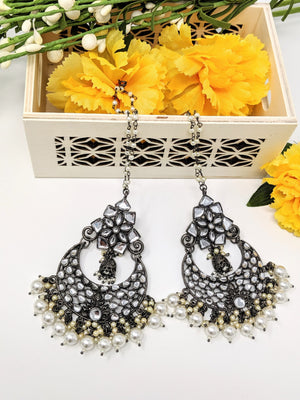Chaandni Earrings image 0