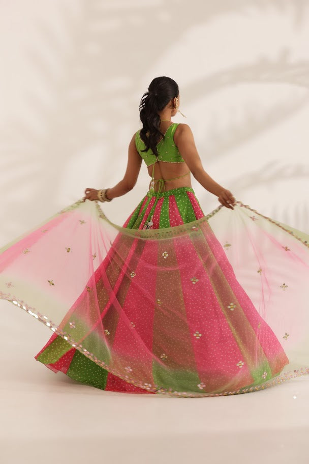 Pink and Green Bandhani Lehenga image 5