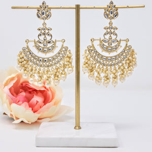Pari Earrings image 3