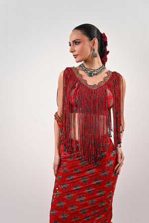 IS PRE STITCHED SAREE PAIRED WITH TASSLE BLOUSE image 2