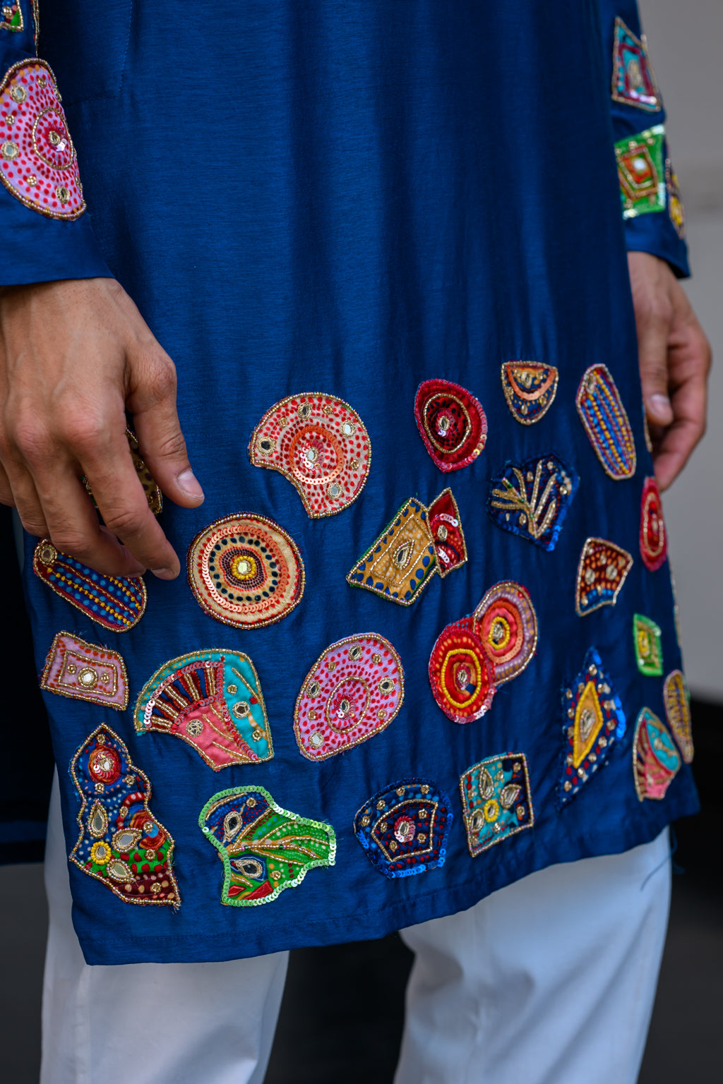 Iris Highlighted Applique Kurta Paired with White Pants image 2