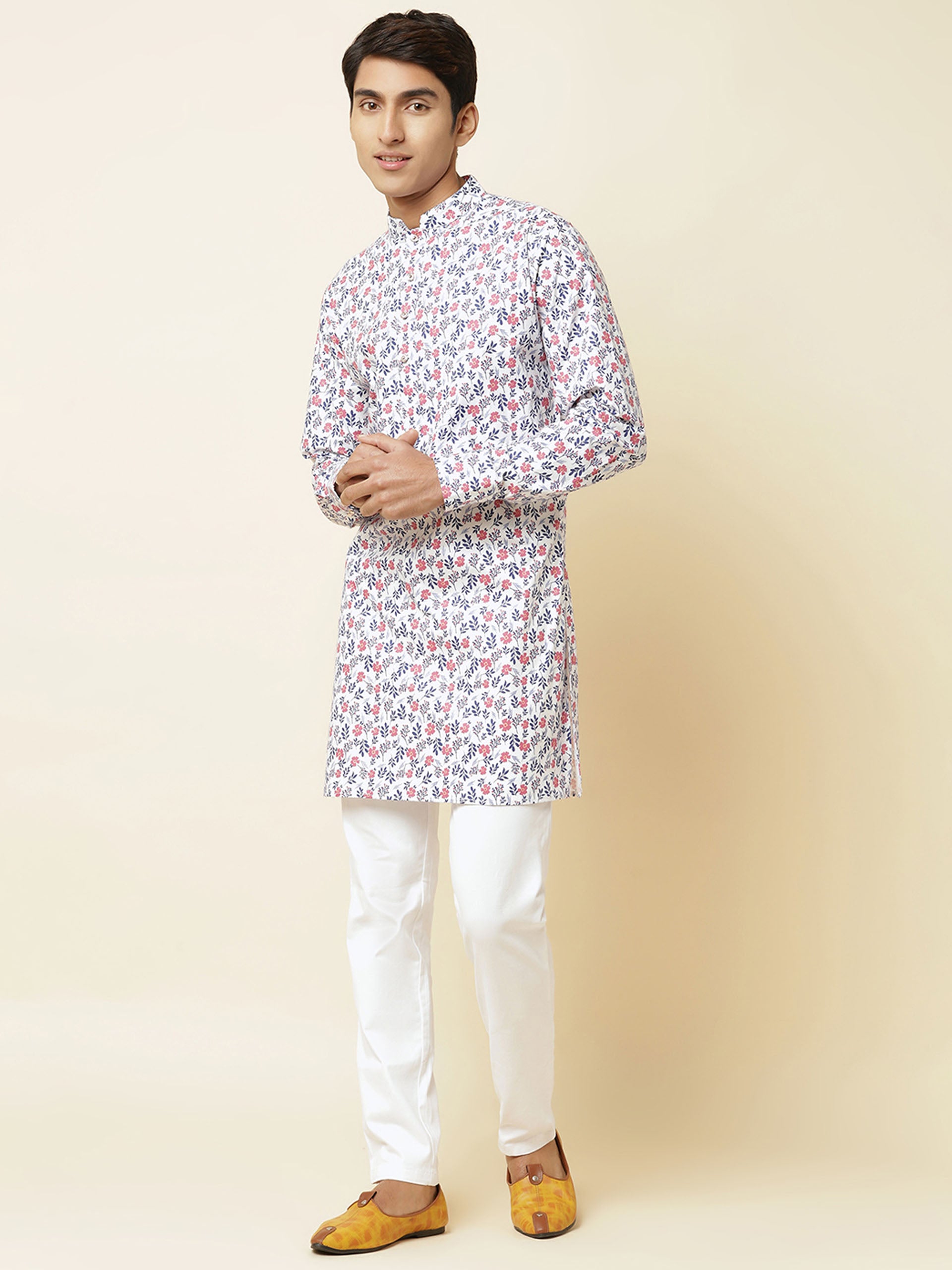 White Floral Print Kurta - M image