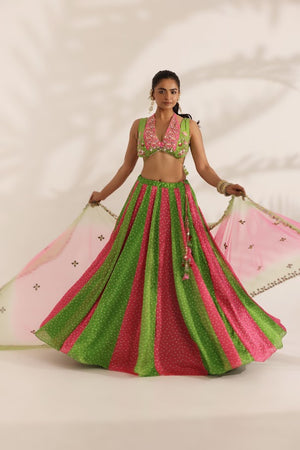 Pink and Green Bandhani Lehenga image 3