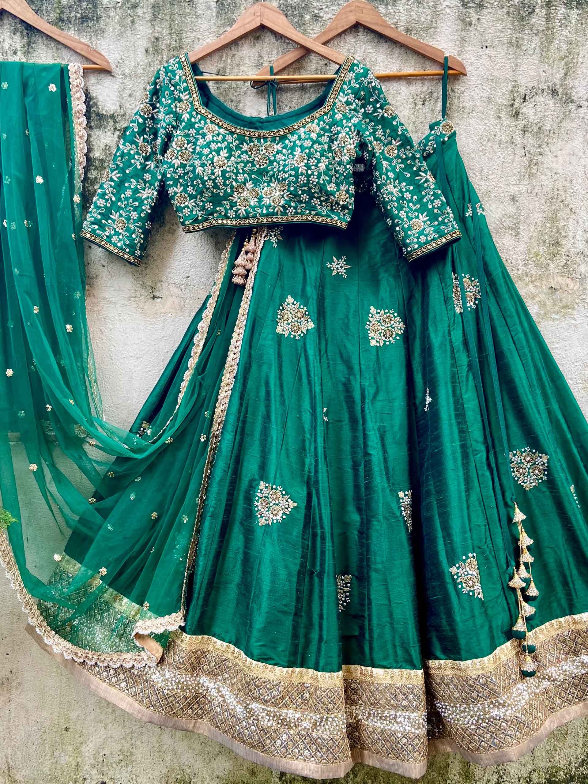 Emerald Green Embroidered Lehenga Set image 3