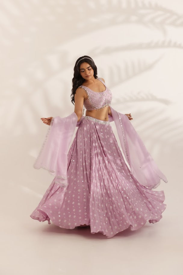 Lavender Bandhani Lehenga image 2