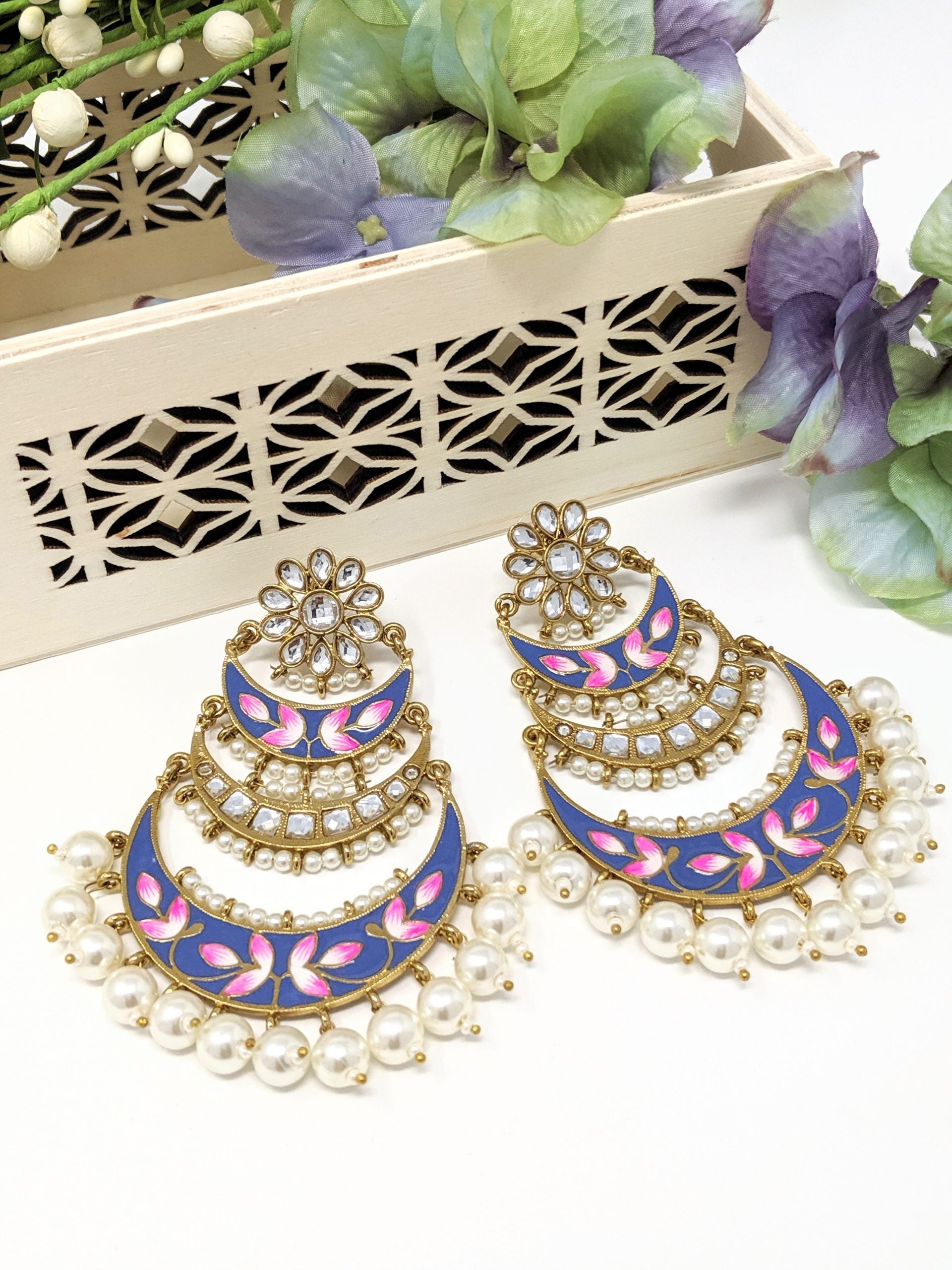 Chaand Earrings image 0