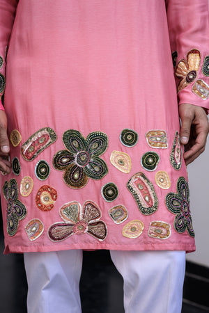 Flora Highlighted Applique Kurta With Pants image 1