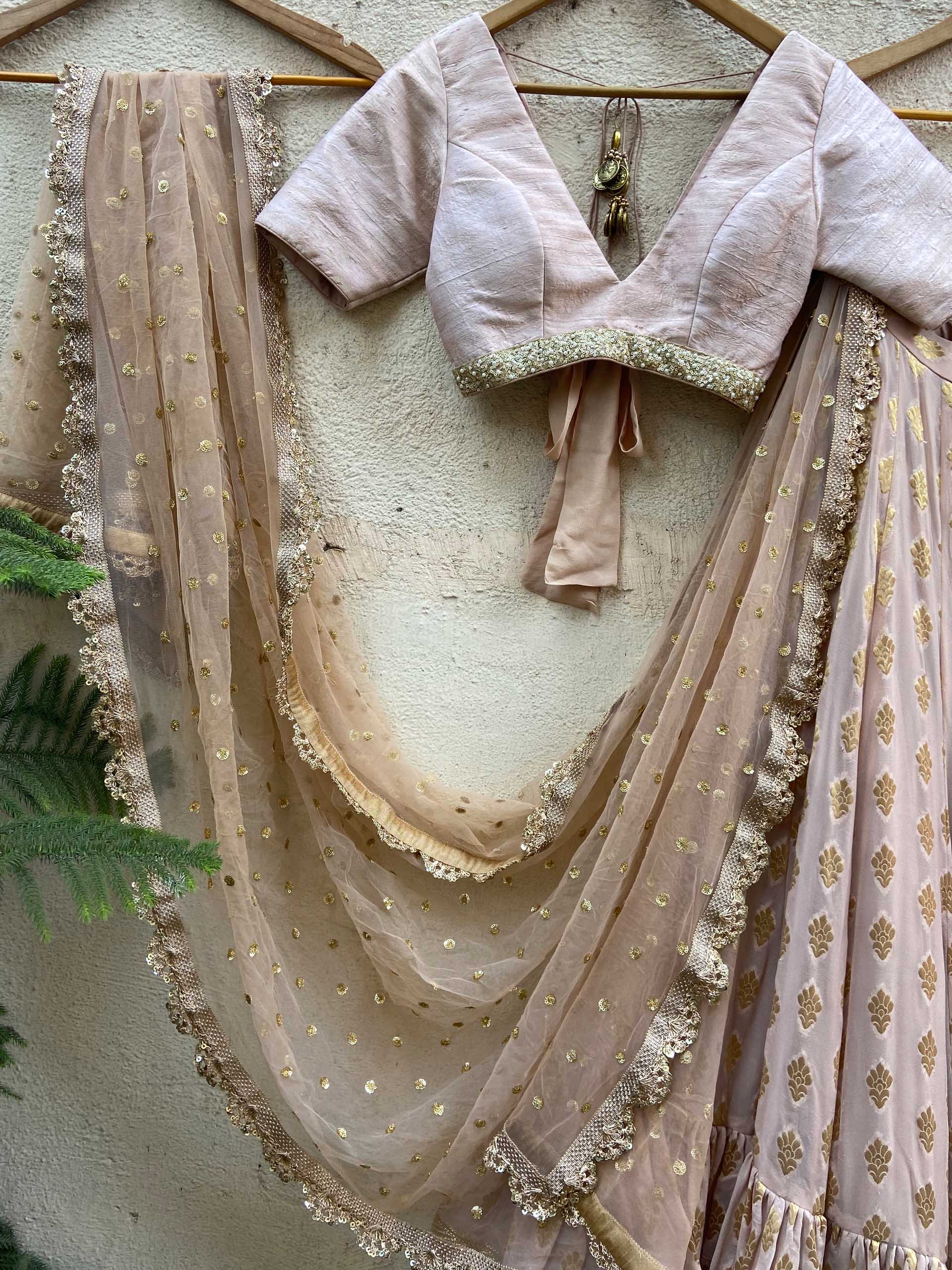 Nude Butti Lehenga Set image 2
