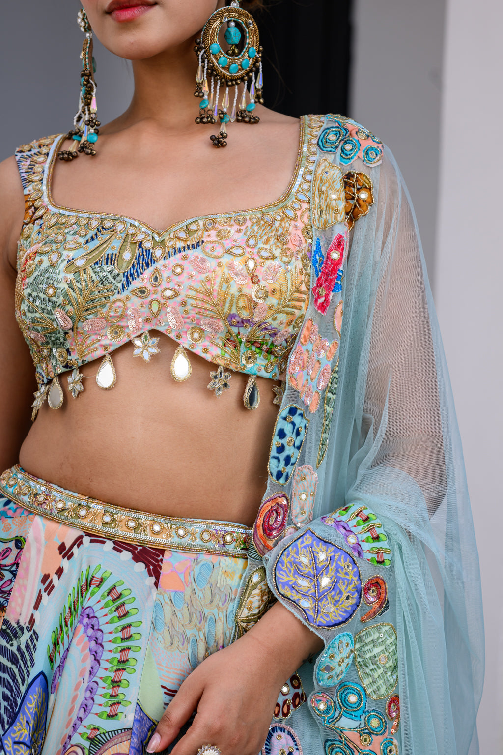 Gardenia Highlighted Lehenga Set Paidawn With Highlighted Blouse And Applique Dupatta image 5