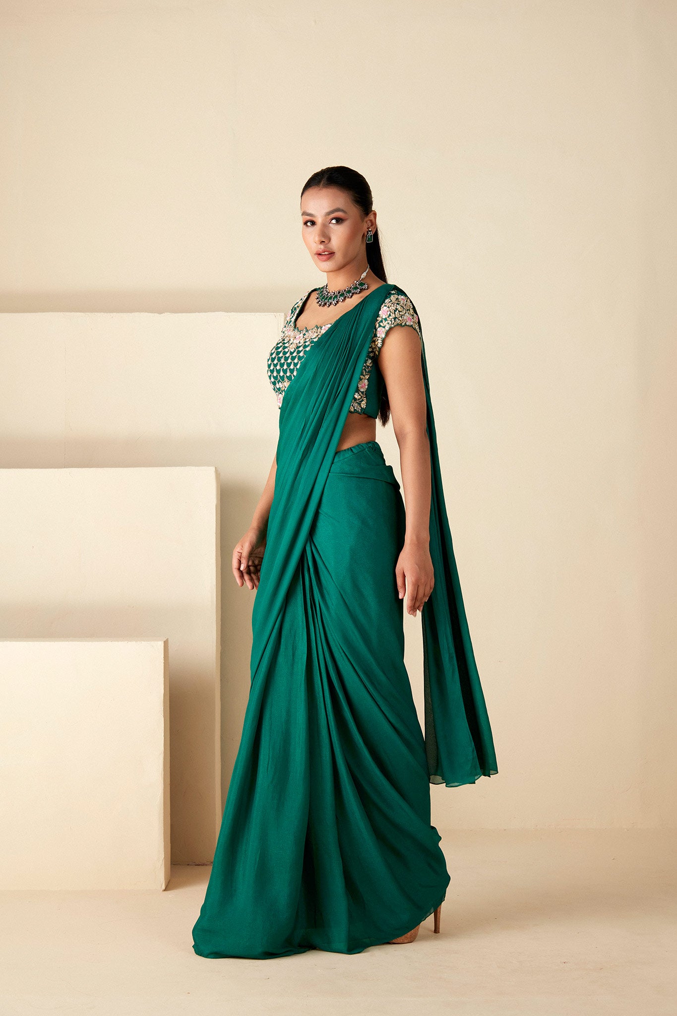 Green Embroidered Pre-Drape Saree image 4