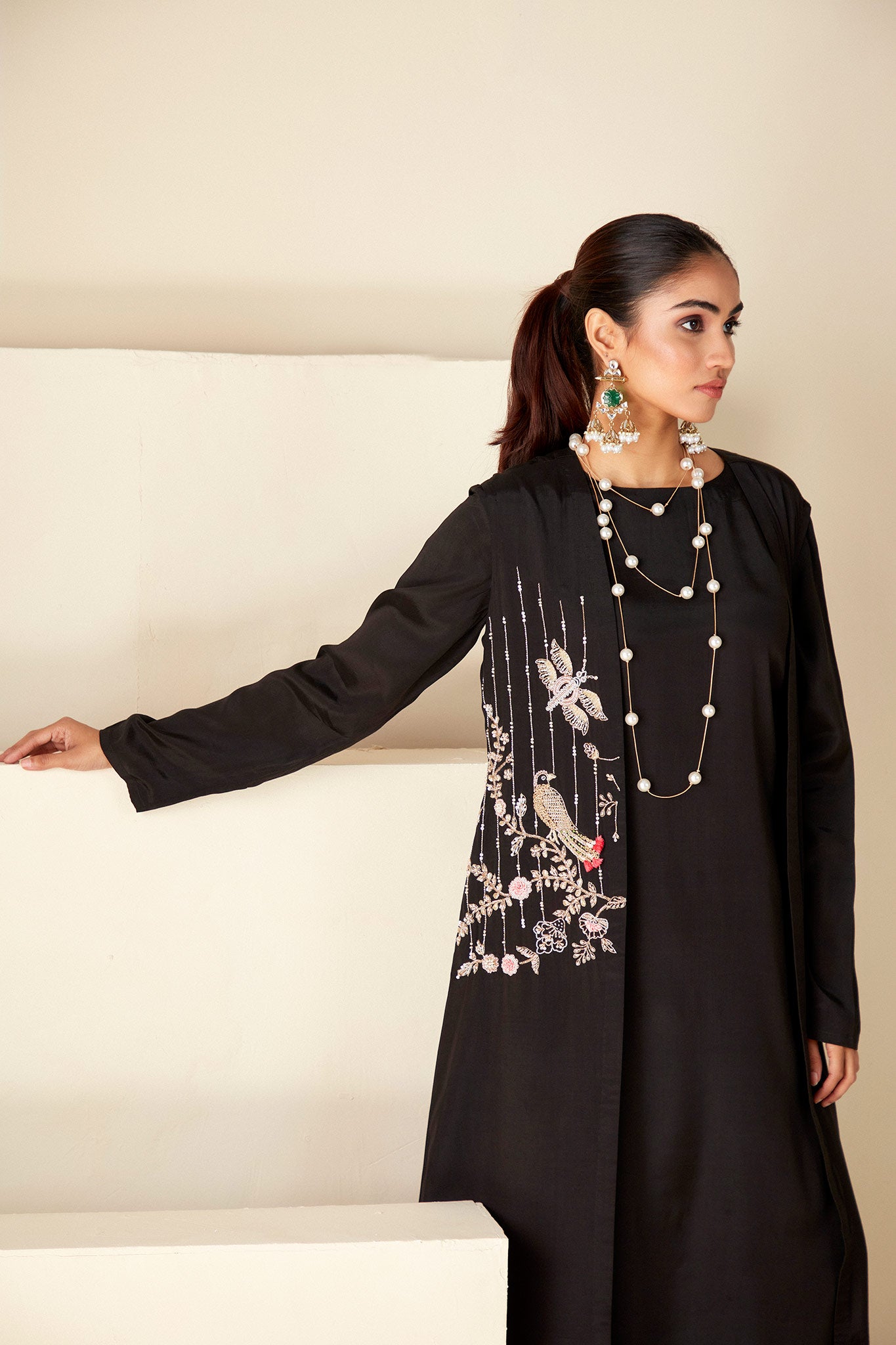 Aviary Elegance Kurta and Jacket Set image 3