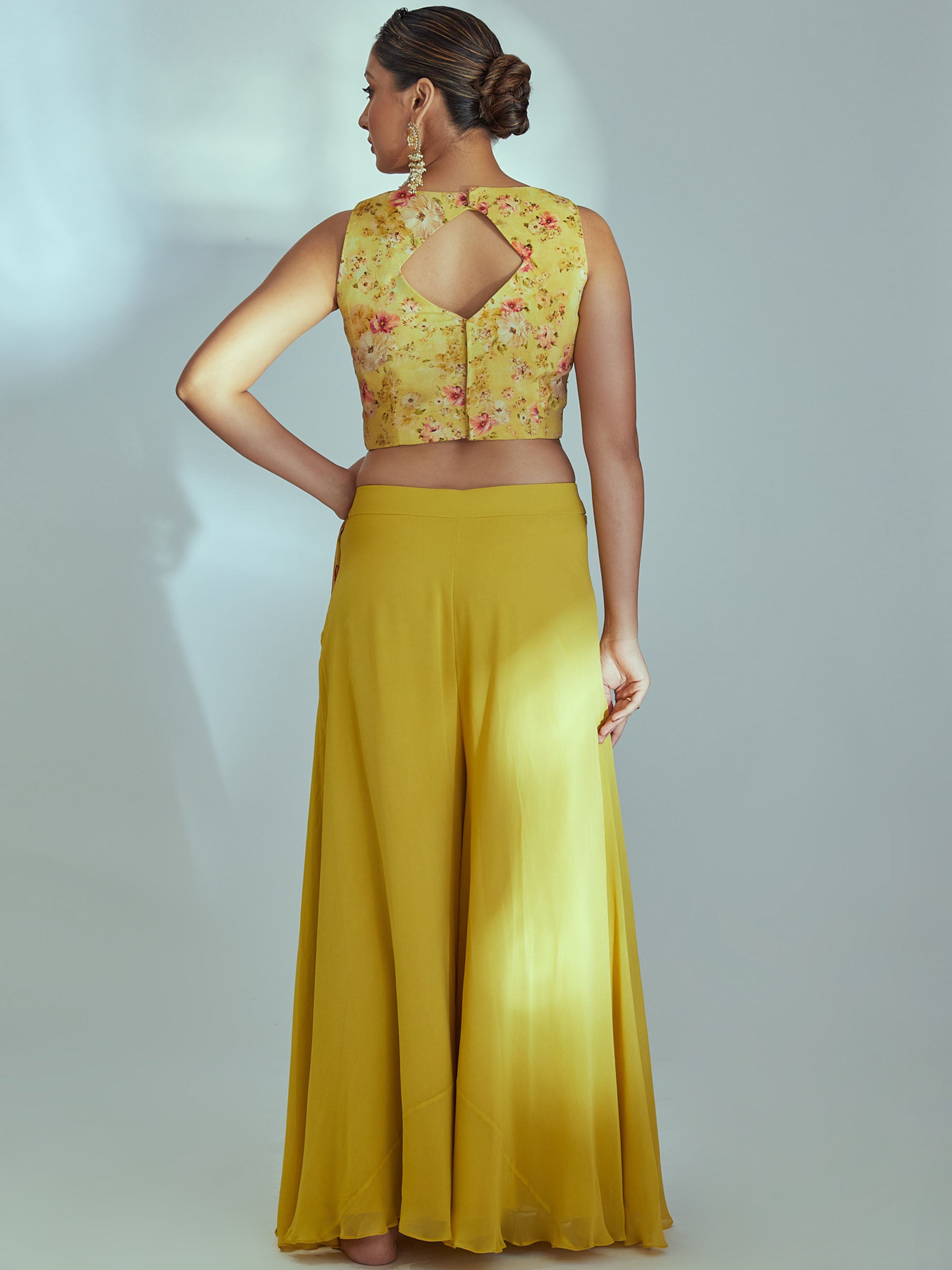 Yellow Floral Pre Draped Dupatta Set image 3