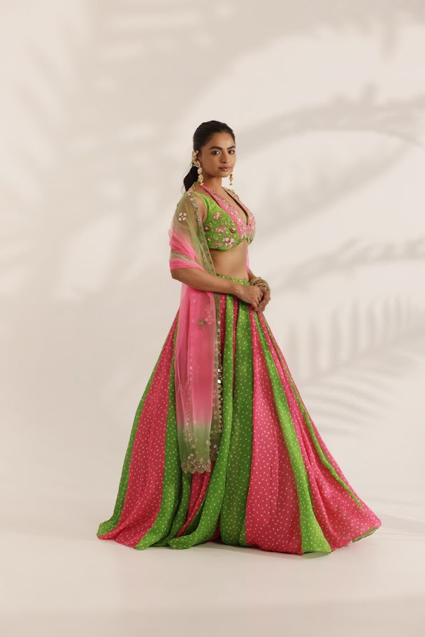 Pink and Green Bandhani Lehenga image 7