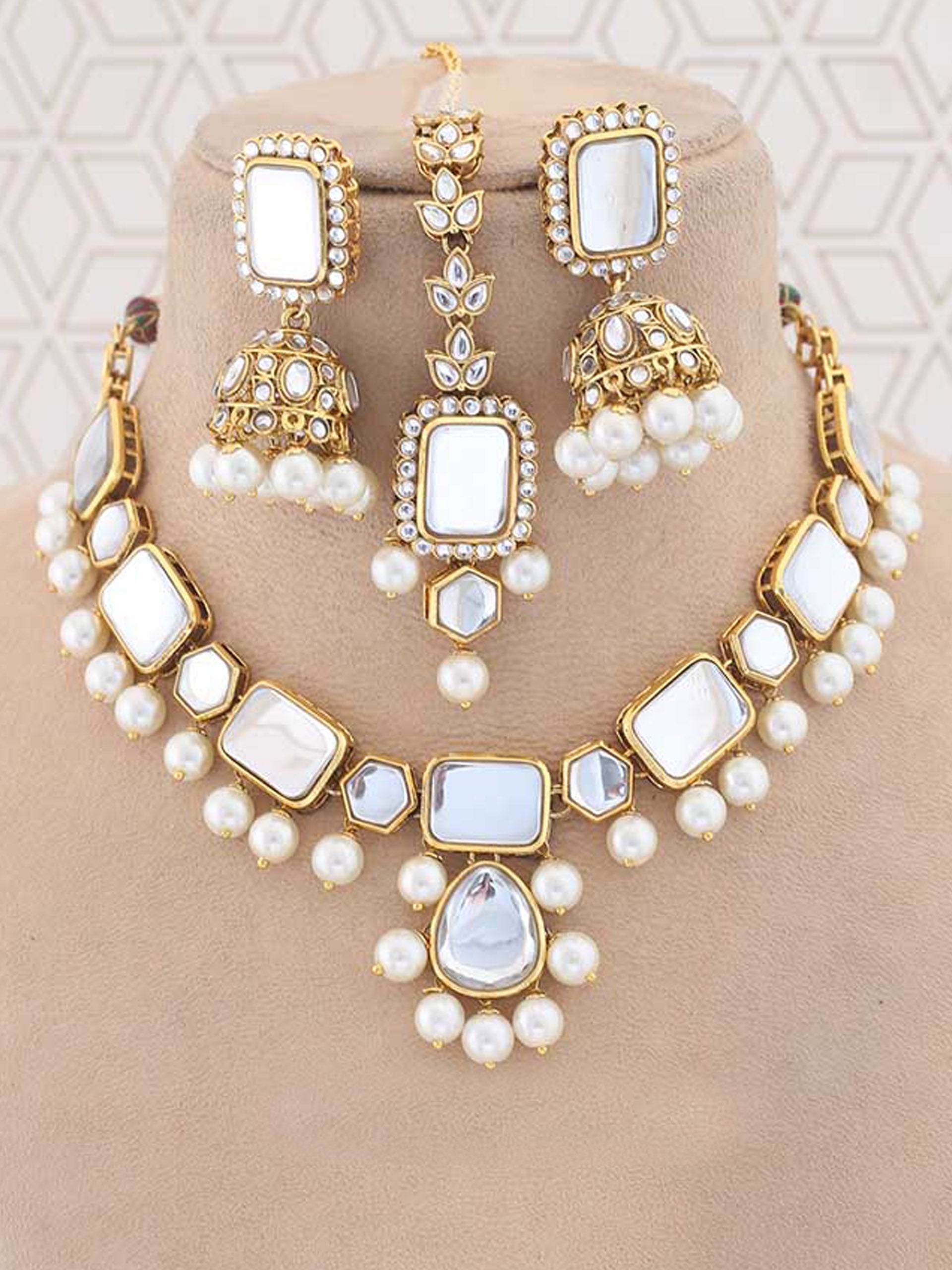 Ivory Stone Pearl Set image 0