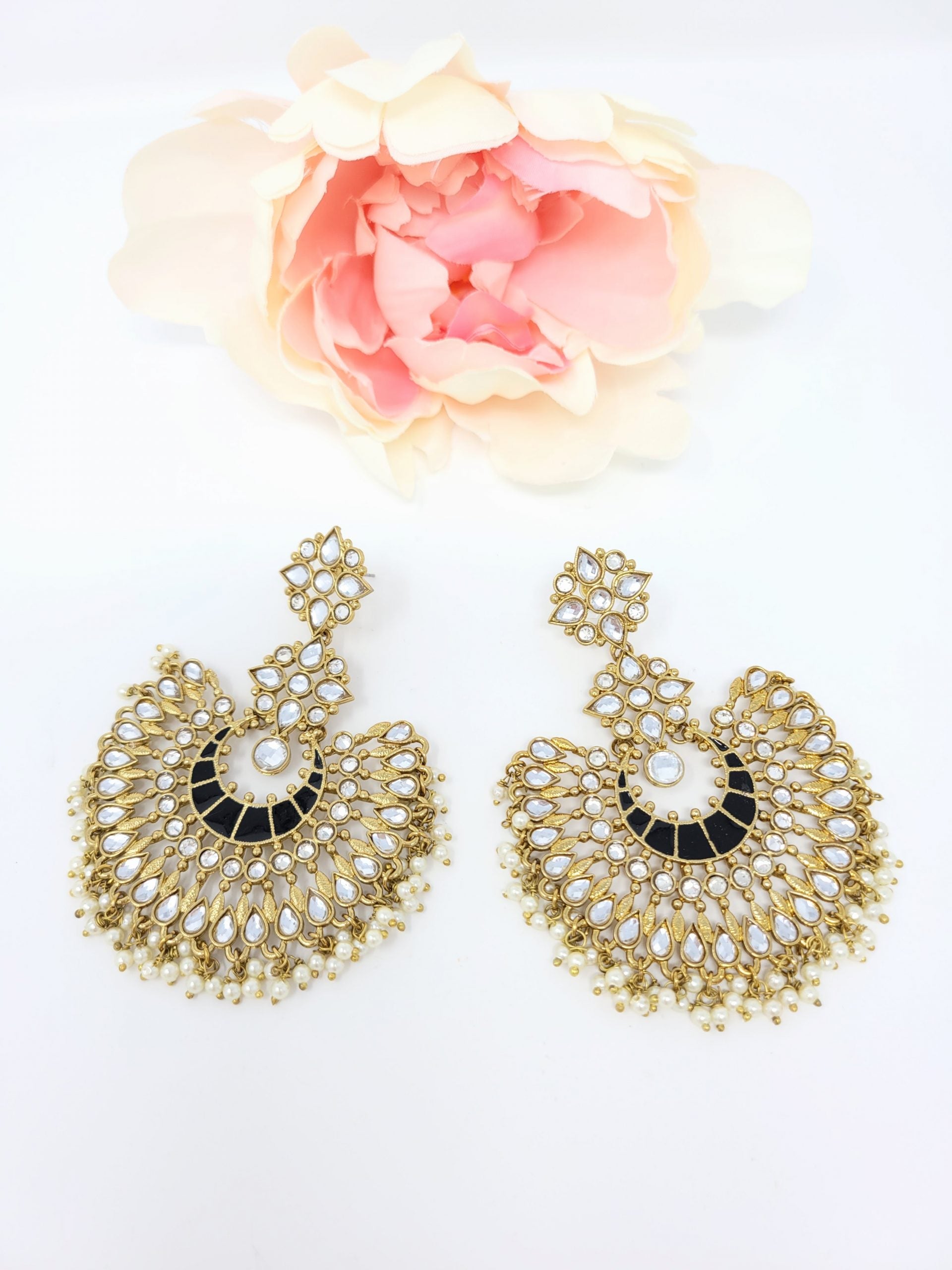 Chakra Earrings - Black image