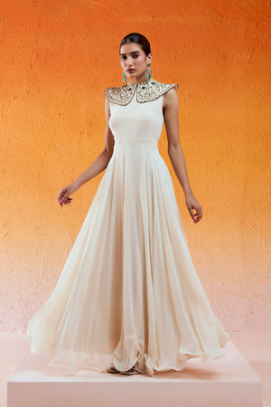 Ivory Pilgrimmed Collar Embroidered Gown image 3