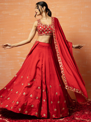 Red Bridal Silk Lehenga Set image 3