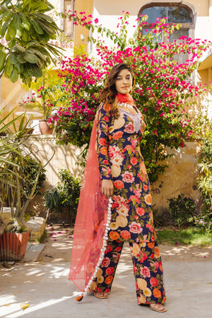 Floral Printed Kurta Set image 4
