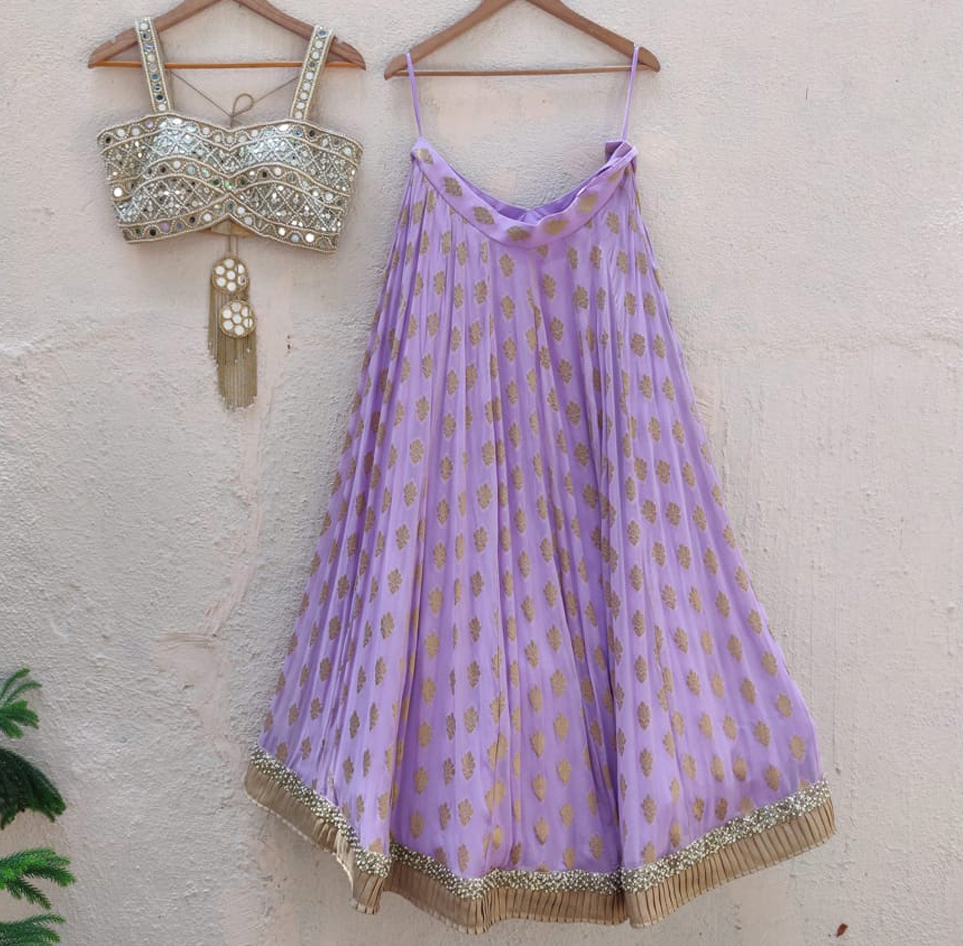 Lavender Butti Lehenga Set image 2